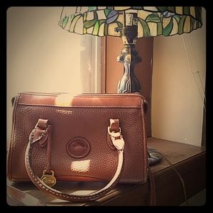 Gorgeous Vintage Dooney and Bourke bag
